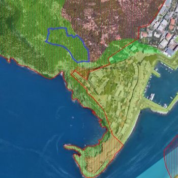 In verde l’area del Parco Naturale Regionale di Porto Venere, in rosso il SIC (ora anche Zona Speciale di Conservazione), in blu l’area oggetto di vendita